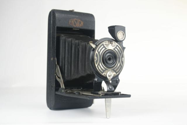 Ensign Pocket Twenty. 1931. 120 film. Engeland.