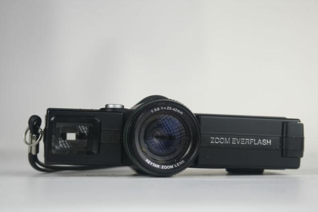 Keystone XR608 Zoom Everflash. 110 cartridge film. 1980. Japan