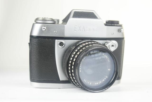EXA 500. (Exakta 500 en VX200) Ihagee. 35mm SLR camera. 1966. Duitsland. EXA 500. (Exakta 500 en VX200) Ihagee. 35mm SLR camera. 1966. Duitsland.