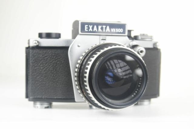 Exakta VX 500. Ihagee. 35mm SLR camera. Carl Zeiss Jena lens. 1969-1972. Duitsland. Exakta VX 500. Ihagee. 35mm SLR camera. Carl Zeiss Jena lens. 1969-1972. Duitsland.
