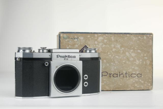 Praktica FX. 35mm SLR camera. 1952-1955. Duitsland.