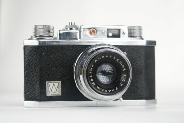 Halina 35X. 35mm viewfinder camera. 35mm film. 1959. Hong Kong.