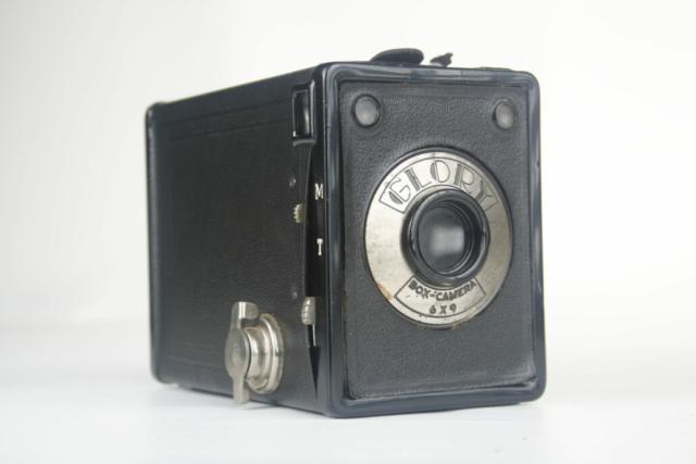 Glory box camera. 120 film. 1948-1949. Nederland. Glory box camera. 120 film. 1948-1949. Nederland.