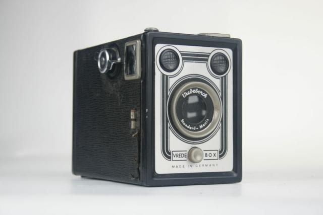 Vredeborch Box. Standard-Menis 120 film box camera. Duitsland. Vredeborch Box. Standard-Menis 120 film box camera. Duitsland.