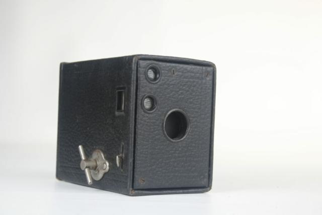 Onbekend IX. Box camera. Onbekend IX. Box camera.