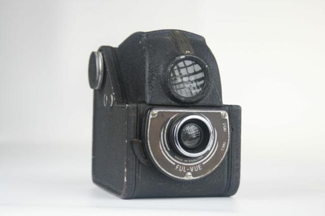 Ensign Ful-vue II. 120 film.  Pseudo TLR camera. 1953. Engeland.