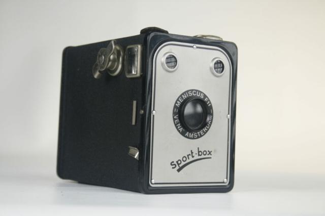 Vena Sport-box camera. 120 film box camera. 1949. Nederland. Vena Sport-box camera. 120 film box camera. 1949. Nederland.
