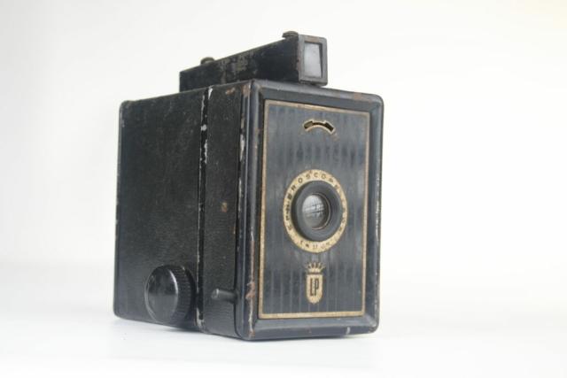 Prinsen Box. 120 film box camera. 1947. Nederland. Prinsen Box. 120 film box camera. 1947. Nederland.
