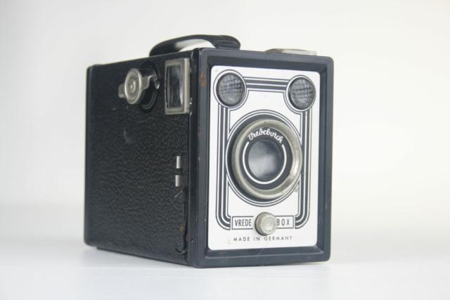 Vredeborch Box. 120 film box camera. Duitsland. Vredeborch Box. 120 film box camera. Duitsland.