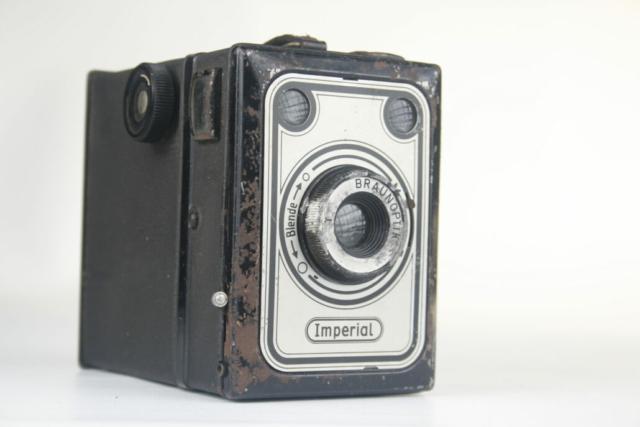 Braun Imperial box camera. 120 film box camera. 1950. Duitsland. Braun Imperial box camera. 120 film box camera. 1950. Duitsland.