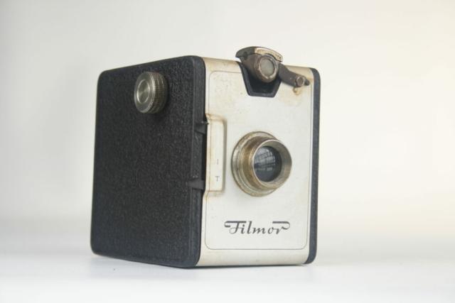 Filmor box camera. 120 film. 1950. Italie. Filmor box camera. 120 film. 1950. Italie.
