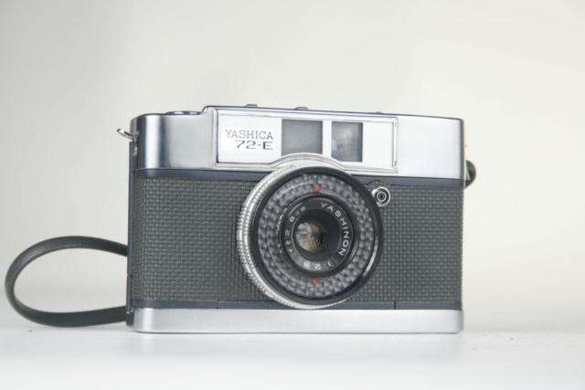 Yashica 72-E.  Half-frame camera.  35mm film. 1962. Japan.