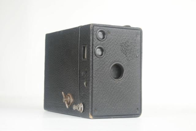 Onbekend XXI. Box camera. Onbekend XXI. Box camera.