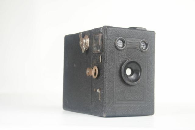 Onbekend XXII. Box camera. Onbekend XXII. Box camera.