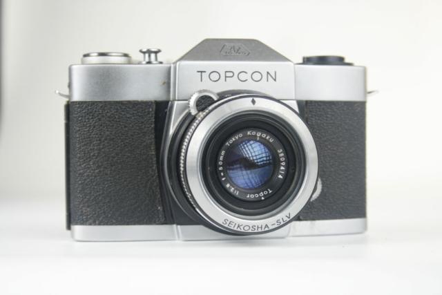 Topcon PR. 35mm SLR camera. Ca.1960. Japan.