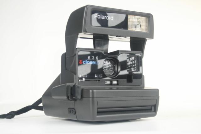 Polaroid 636 Close Up. Instant film camera. 600 Plus film. 1996. USA 2 Polaroid 636 Close Up. Instant film camera. 600 Plus film. 1996. USA 2