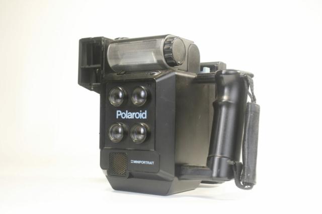 Polaroid Miniportrait camera 203. Paspoort foto’s op 100 pack film. 1988-1990. USA Polaroid Miniportrait camera 203. Paspoort foto’s op 100 pack film. 1988-1990. USA