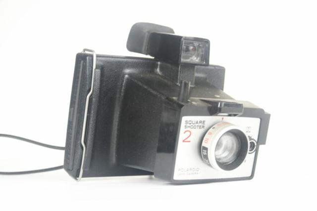 Polaroid Square Shooter landcamera. Type 80 Instant Packfilm. 1971-1972. USA Polaroid Square Shooter landcamera. Type 80 Instant Packfilm. 1971-1972. USA