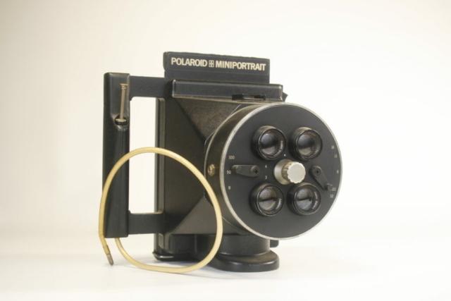 Polaroid pasfotocamera met Cambo licentie. Model 40. Instant portrait camera. 1966-1976. USA Polaroid pasfotocamera met Cambo licentie. Model 40. Instant portrait camera. 1966-1976. USA