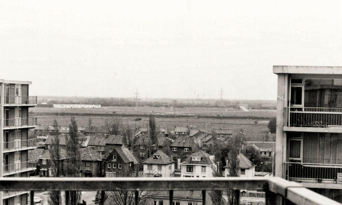 Hintham gezien vanaf balkon.