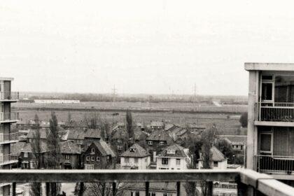 Hintham gezien vanaf balkon.
